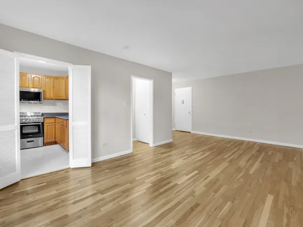 1200 East 53rd Street image 2 of 9