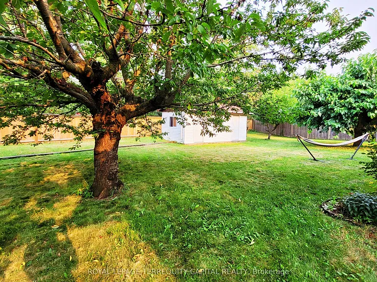16 Mayfair Ct — Photo 29