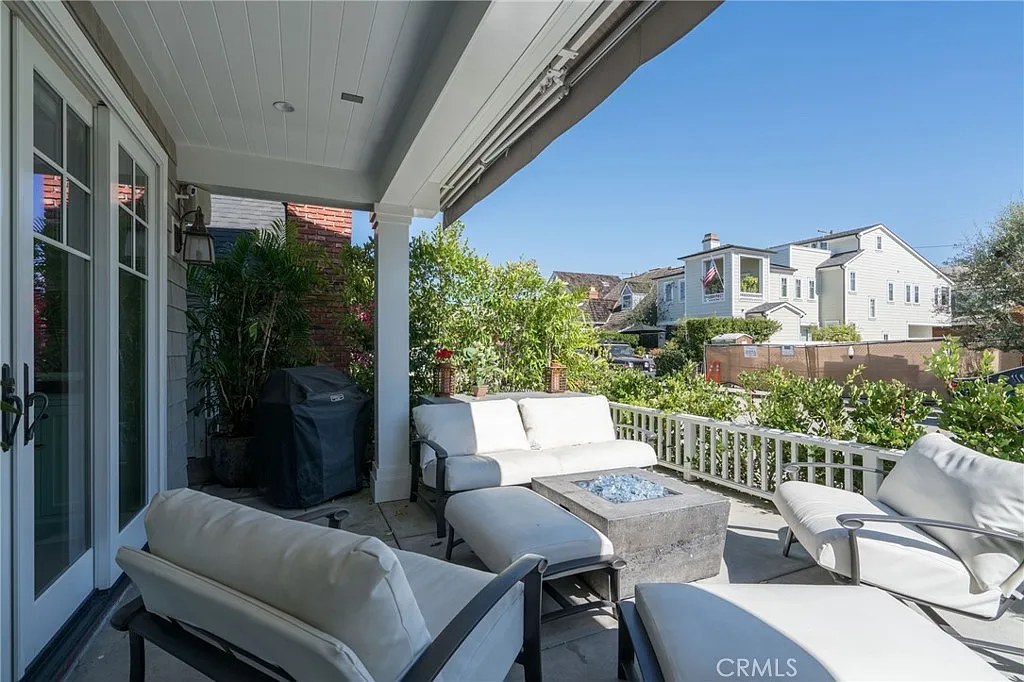 3 bed, 5.0 bath, 2537 sqft, $20,000 — Photo 3