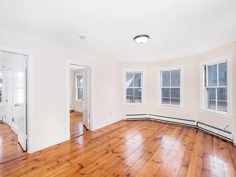 12 Kilby St #2L — Photo 9