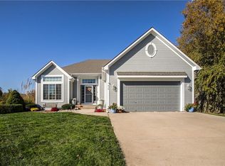 416 SW Gentry Ln, Lees Summit, MO 64081