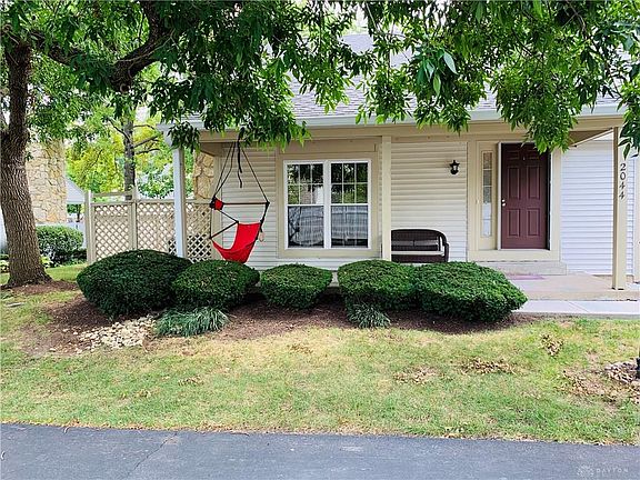 3rd image of 2044 Foxknoll Dr