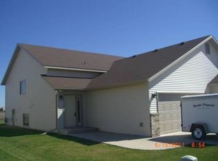 1708 38th Ave S, Grand Forks, ND 58201