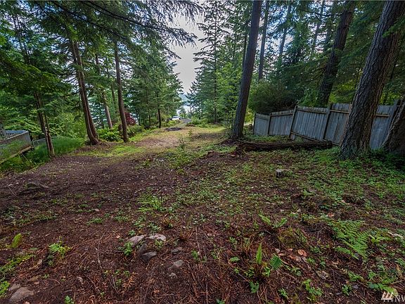 5th image of 1147 Island Dr