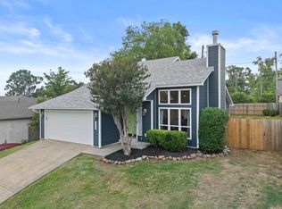 35 Summit Ridge Dr, Little Rock, AR 72211