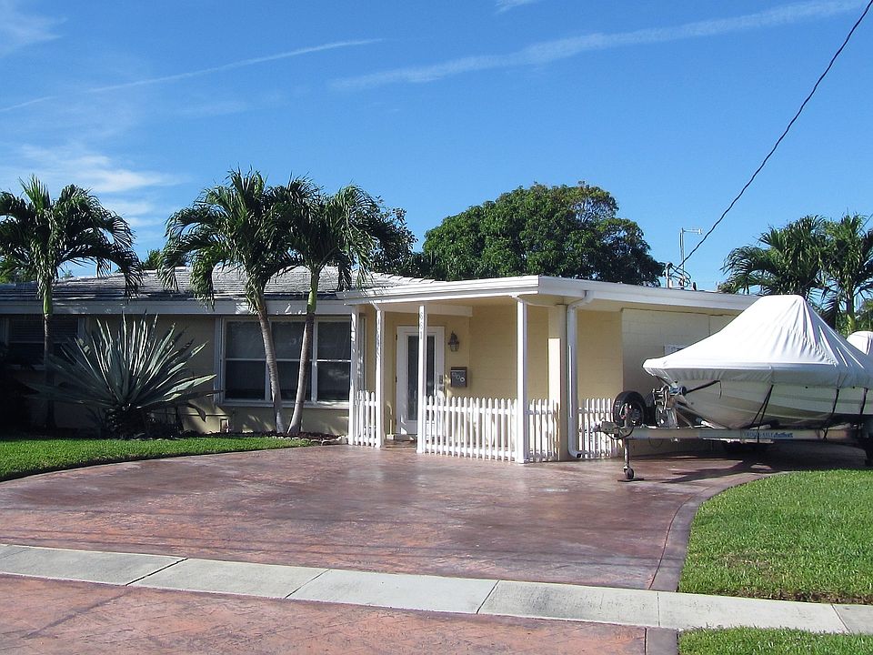 1st image of 661 SE 5th Ave