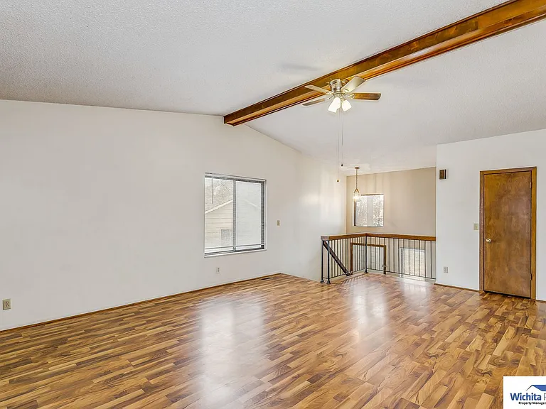 1732 S Beech Ct — Photo 3