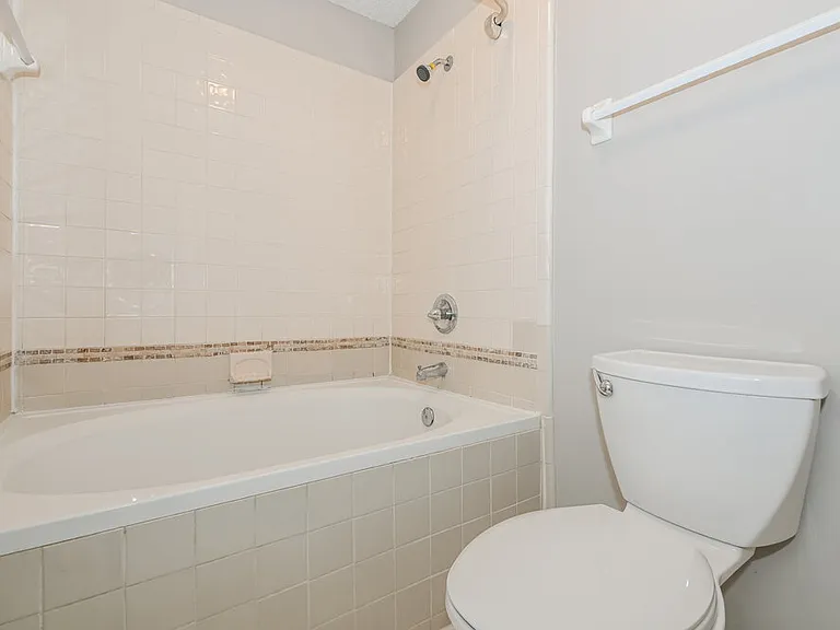 550 Whitfield Rd — Photo 13