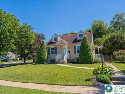 302 College Dr, Allentown, PA, 18104