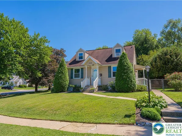 302 College Dr, Allentown, PA 18104