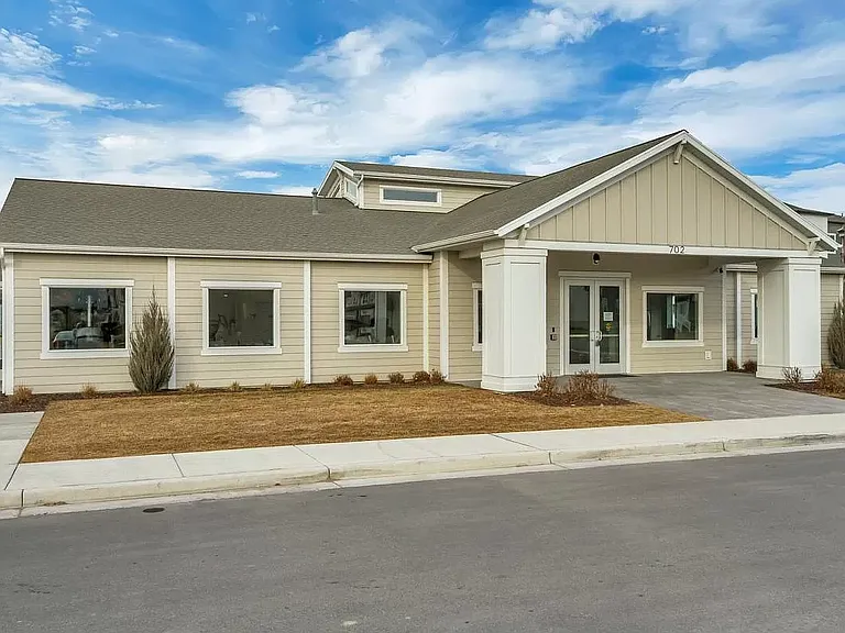 745 N 380 W #D101 — Photo 37
