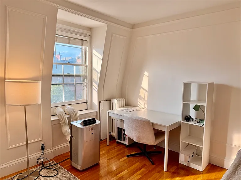 235 Beacon St #9 — Photo 4