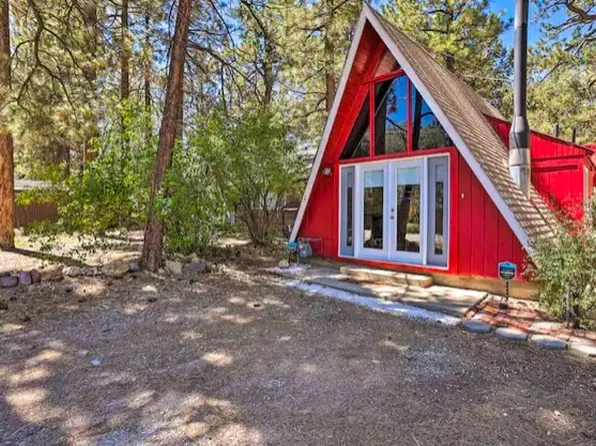 348 Moreno Ln, Sugarloaf, CA 92386