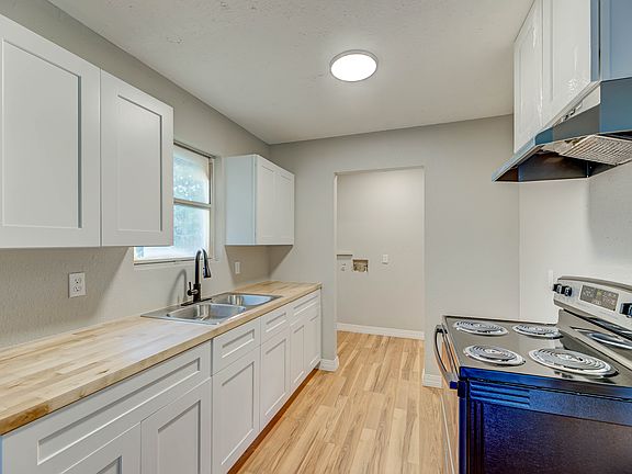 4th image of 61 Hooker Ln