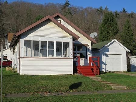 1st image of 723 W Elm St