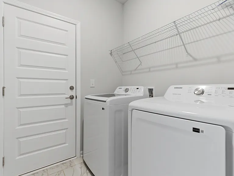 15007 Greenleaf Dr — Photo 7
