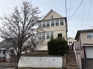 13 Dell Glen Ave FLOOR 2, Lodi, NJ 07644
