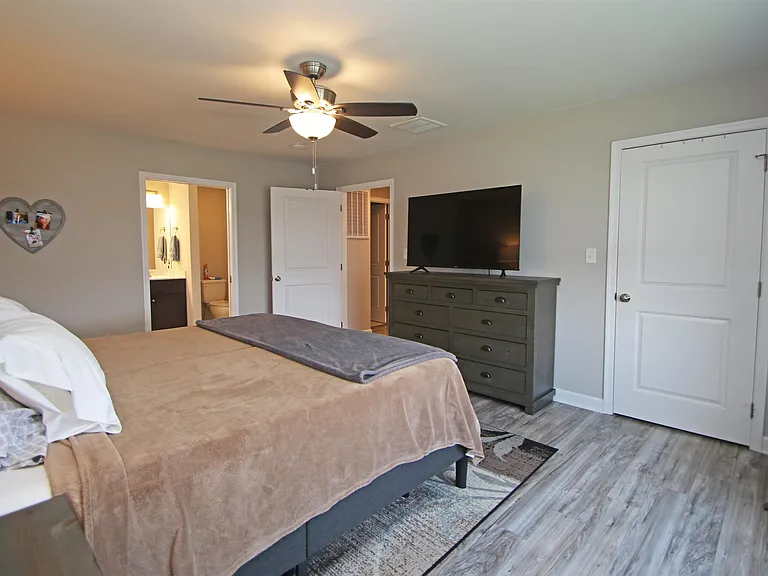 224 Spring Run Ln — Photo 17