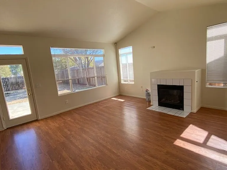 566 Stewart Way — Photo 6