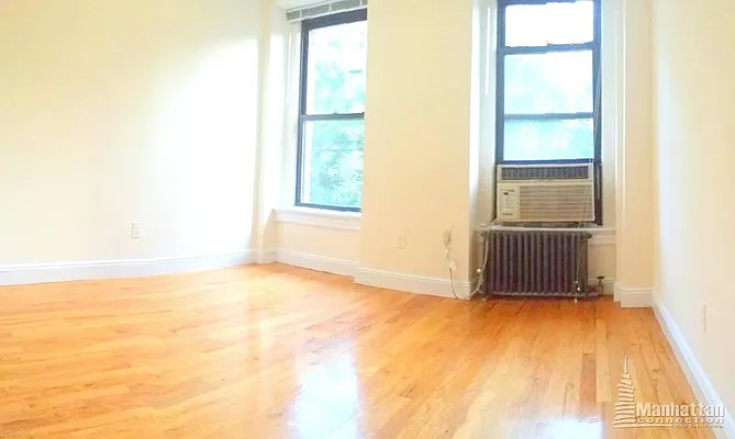 Rented by Manhattan Connection | media 22