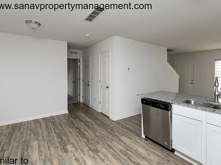 229 Maple Ave — Photo 10