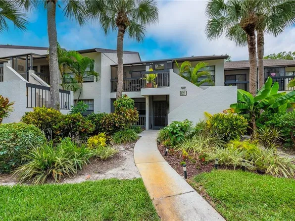 1820 Kings Lake BLVD #103, NAPLES, FL 34112
