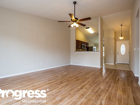4th image of 1022 Alpug Ave
