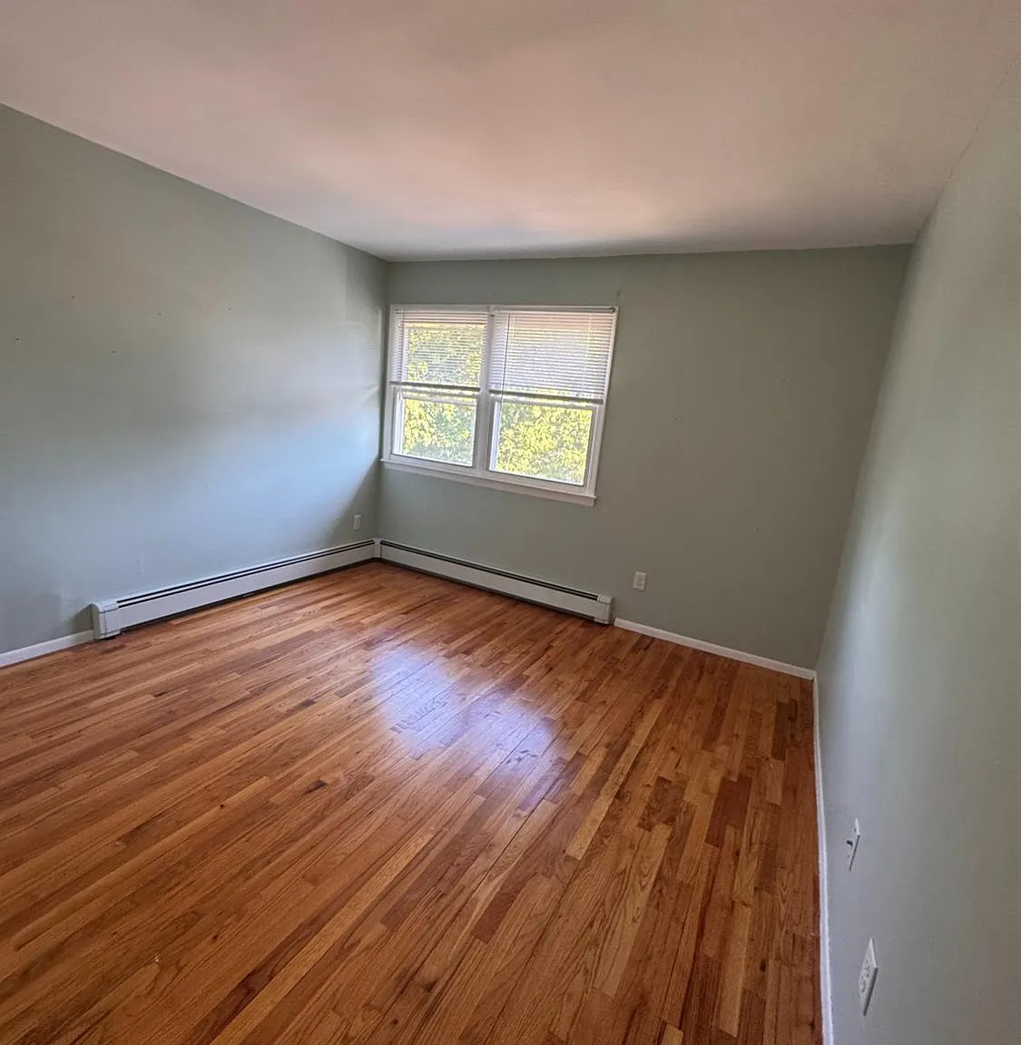 2 bed, 1.5 bath, 1140 sqft, $2,300 — Photo 4