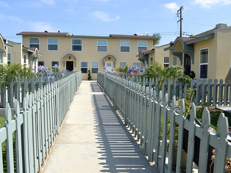 1BD/1BA Cottage Home at B Street Bungalows Modern Luxury Meets Mission Style Charm! — Photo 24