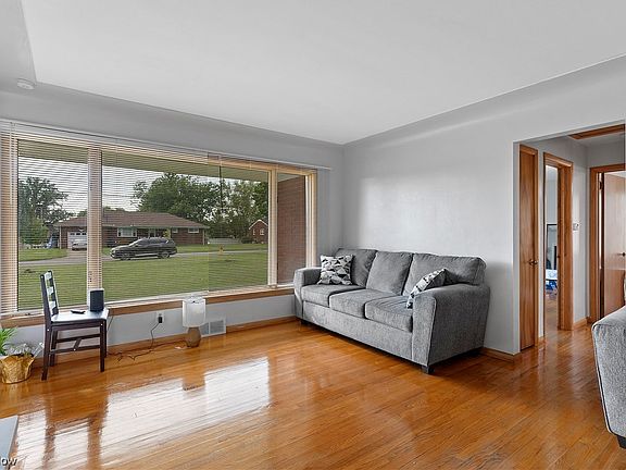 5th image of 538 Neoka Dr