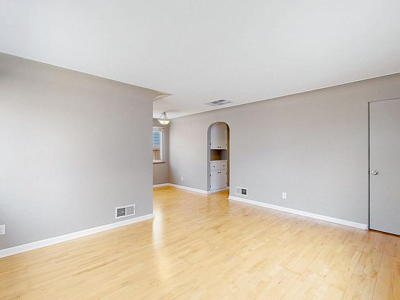 4th image of 4606 W 35th Ave