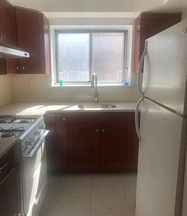 4th image of 538 Throggs Neck Expy #2