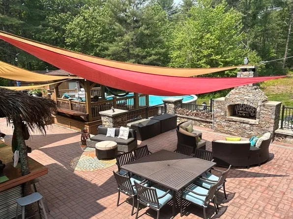 46 Pond St, Rehoboth, MA 02769