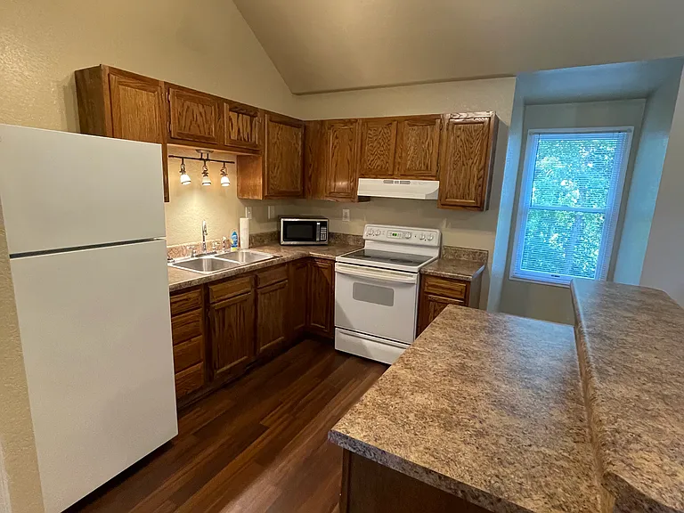 2500 Maymont Ct — Photo 1
