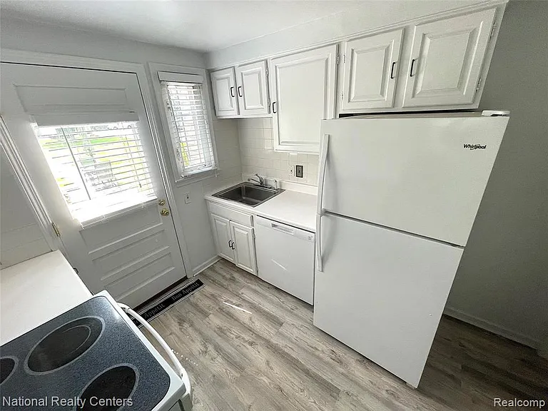 1704 Graefield Rd — Photo 5