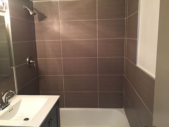 5th image of 1210 N Taft St APT 711
