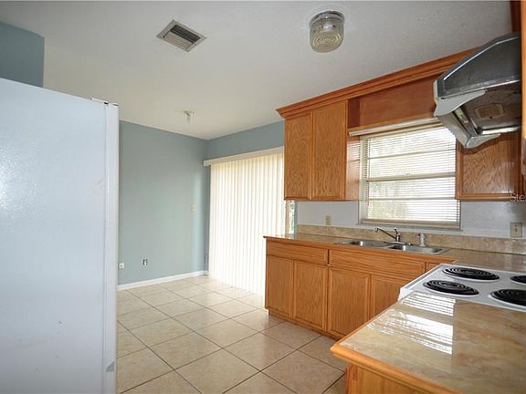 5th image of 1821 Park Manor Dr #B