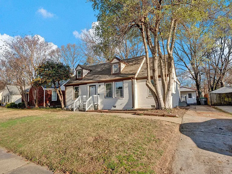 3780 Shirlwood Ave — Photo 4