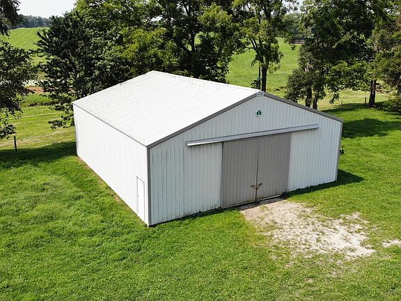 3rd image of 324 Highwood Dr Lot A