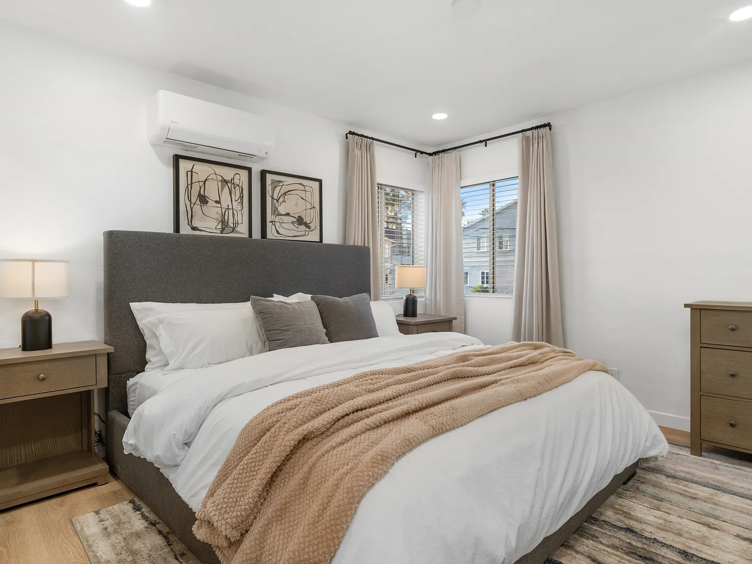 1 bed, 588 sqft, $3,250 — Photo 4