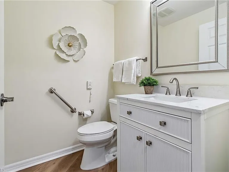 1001 Arbor Lake Dr #101 — Photo 31