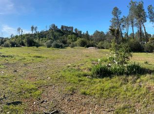 10266 White Star Dr, Redding, CA 96001