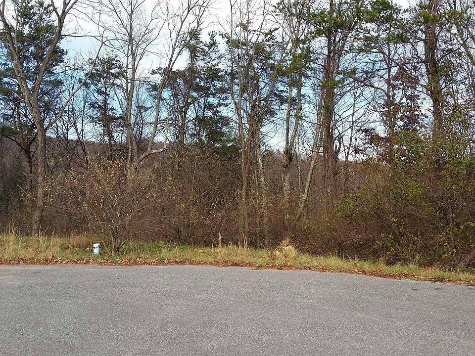 1st image of 90 Florence Dr