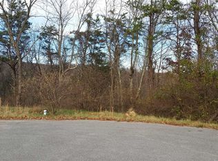 90 Florence Dr, Christiansburg, VA 24073