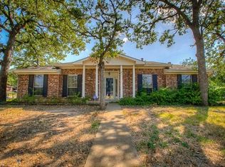 1222 Merry Oaks Dr, College Station, TX 77840