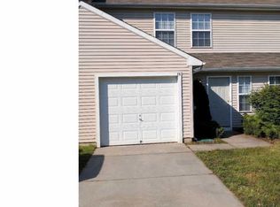 18 Meadowrue Ln, Sicklerville, NJ 08081