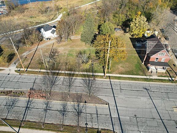 2nd image of 0 E Michigan Blvd