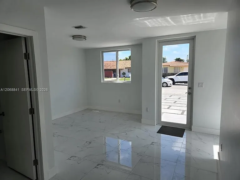 7245 SW 21st St #1 — Photo 10