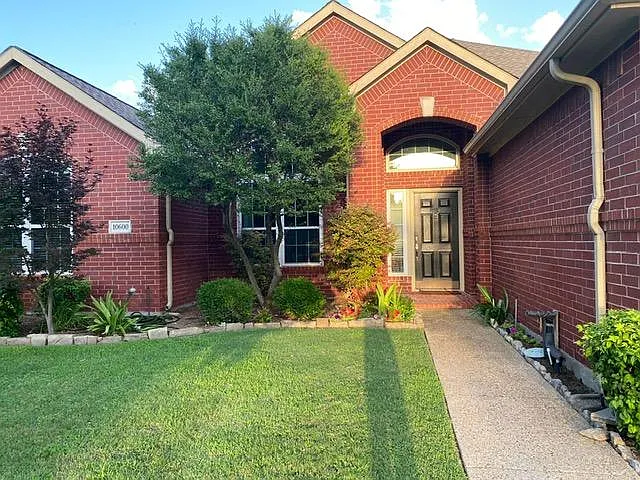 10600 Briar Brook Ln
