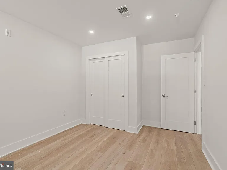 253 N 3rd St #3R — Photo 10